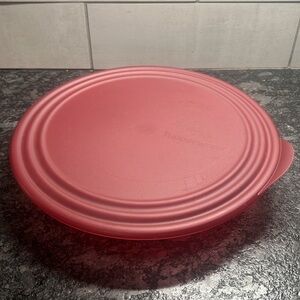 Vintage Sheerly Elegant pie plate with lid. 11 inch Like  NEW. 2 inches deep